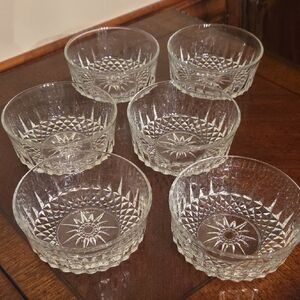 Vintage Arcoroc France glass bowl with a Starburst Diamond pattern Set Of 6